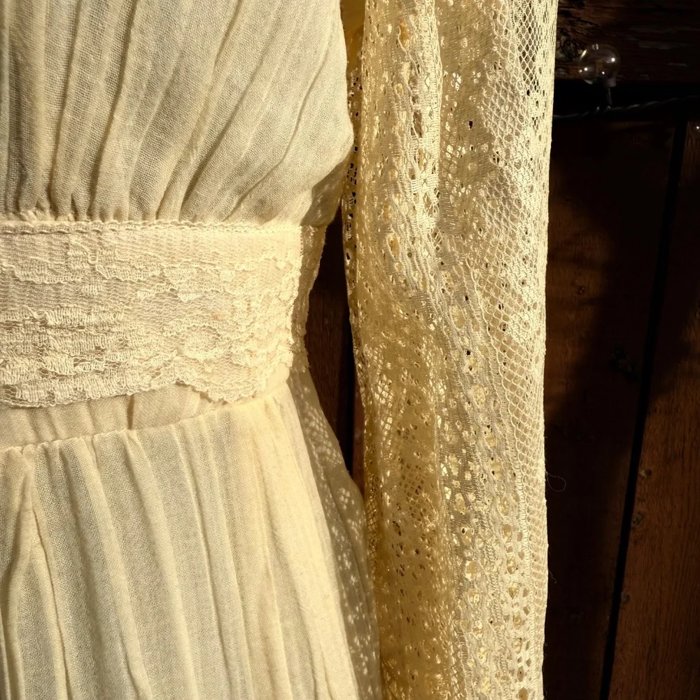 Ethereal ivory prairie/boho maxi dress π€ - Picture 9 of 13